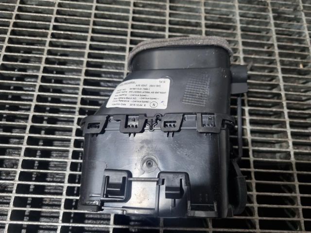 bontott RENAULT KADJAR Jobb Szellőző