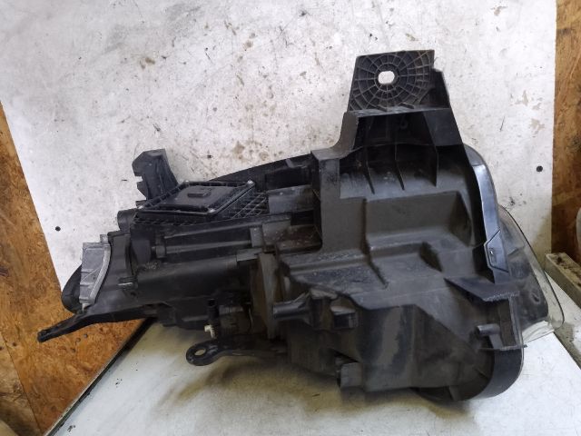 bontott RENAULT KADJAR Jobb Xenon Fényszóró