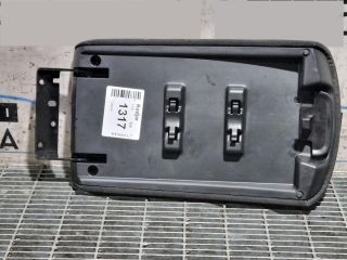 bontott RENAULT KADJAR Könyöklő