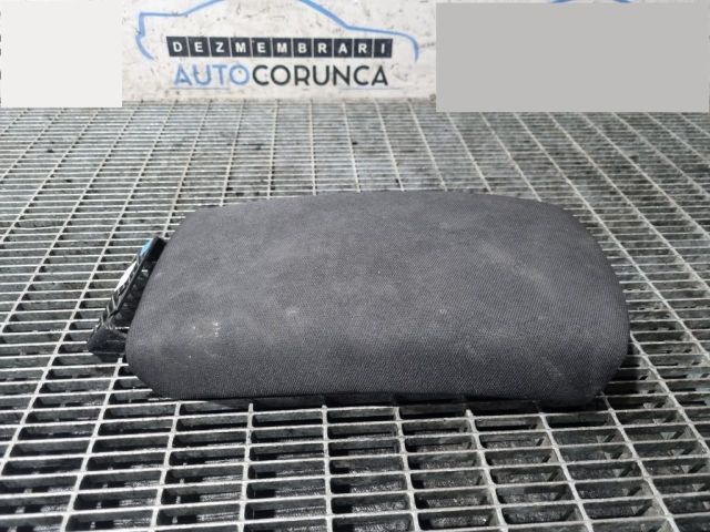 bontott RENAULT KADJAR Könyöklő