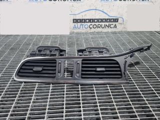 bontott RENAULT KADJAR Középső Szellőző