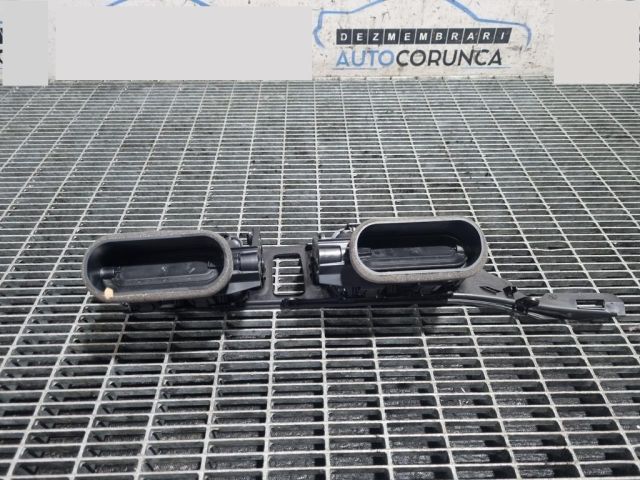 bontott RENAULT KADJAR Középső Szellőző