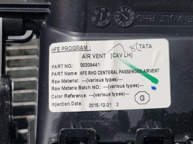 bontott RENAULT KADJAR Középső Szellőző