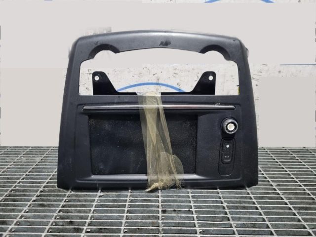 bontott RENAULT KADJAR Navigációs Fejegység