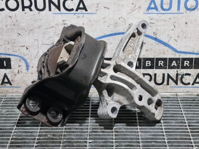 bontott RENAULT KADJAR Tartó Bak