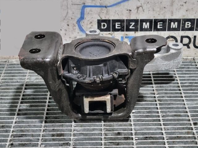 bontott RENAULT KADJAR Tartó Bak