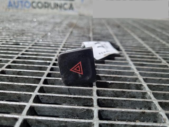 bontott RENAULT KADJAR Vészvillogó Kapcsoló