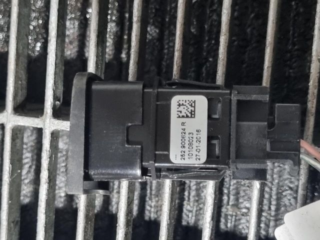 bontott RENAULT KADJAR Vészvillogó Kapcsoló