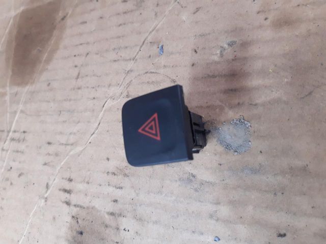 bontott RENAULT KADJAR Vészvillogó Kapcsoló