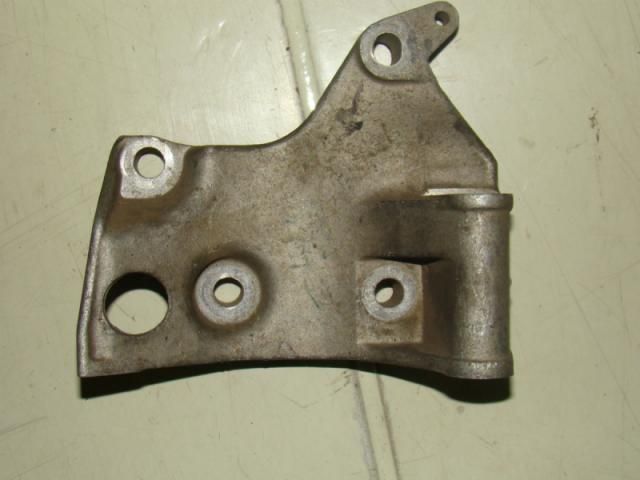 bontott RENAULT KANGOO Generátor Tartó Bak