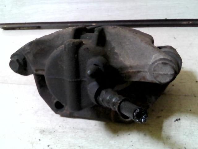 bontott RENAULT KANGOO Jobb első Féknyereg Munkahengerrel