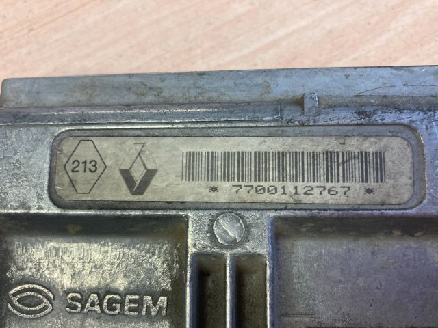 bontott RENAULT KANGOO Motorvezérlő