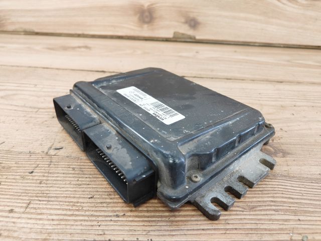 bontott RENAULT KANGOO Motorvezérlő