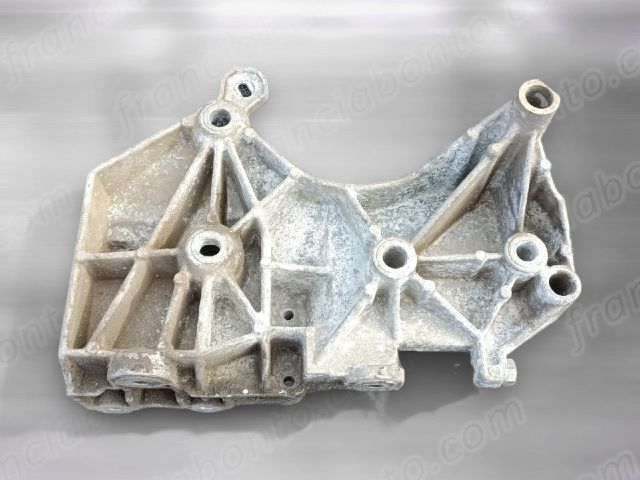 bontott RENAULT KANGOO Generátor Tartó Bak