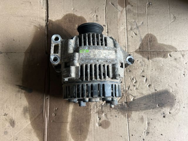 bontott RENAULT KANGOO Generátor