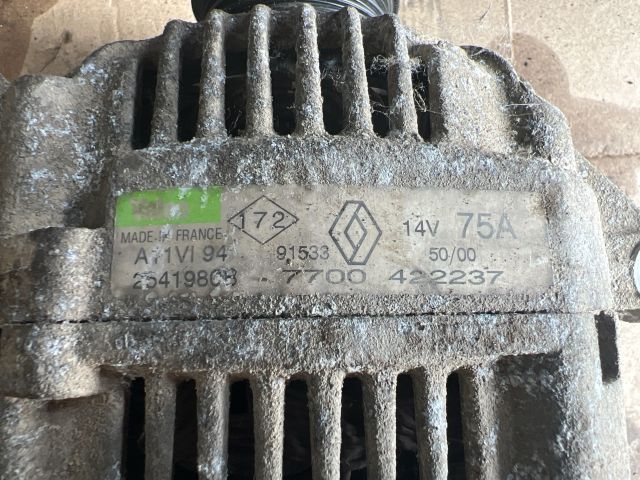 bontott RENAULT KANGOO Generátor