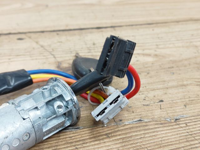 bontott RENAULT KANGOO Gyújtáskapcsoló