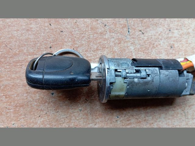 bontott RENAULT KANGOO Gyújtáskapcsoló