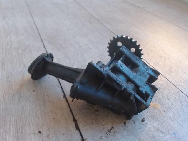 bontott RENAULT KANGOO Olajszivattyú