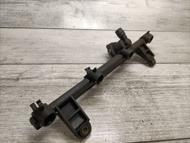 bontott RENAULT KANGOO Porlasztó Sor / Híd