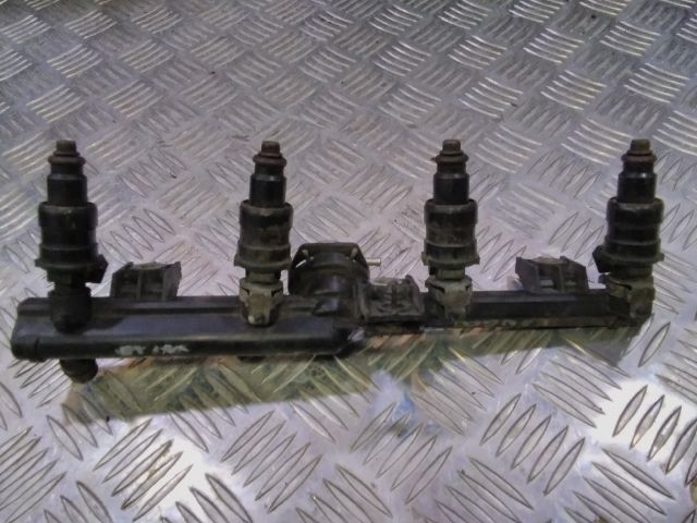 bontott RENAULT KANGOO Porlasztó Sor / Híd