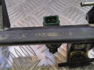 bontott RENAULT KANGOO Porlasztó Sor / Híd