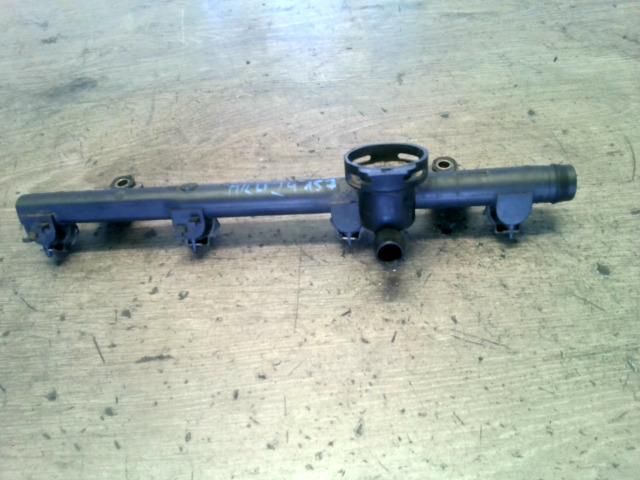 bontott RENAULT KANGOO Porlasztó Sor / Híd