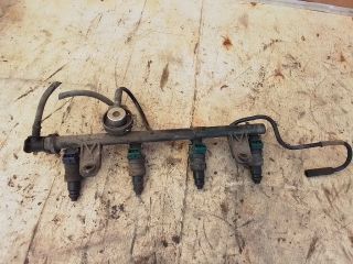 bontott RENAULT KANGOO Porlasztó Sor / Híd