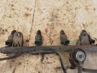 bontott RENAULT KANGOO Porlasztó Sor / Híd