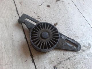 bontott RENAULT KANGOO Szíjfeszítő Görgő