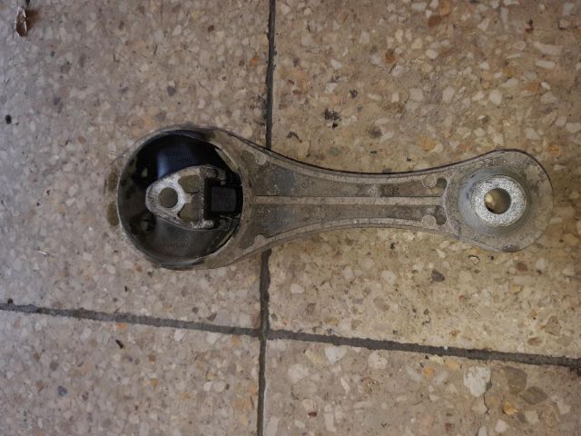 bontott RENAULT KANGOO Váltó Tartó Bak (Pozíciófüggetlen)