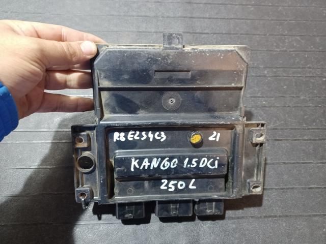 bontott RENAULT KANGOO Motorvezérlő