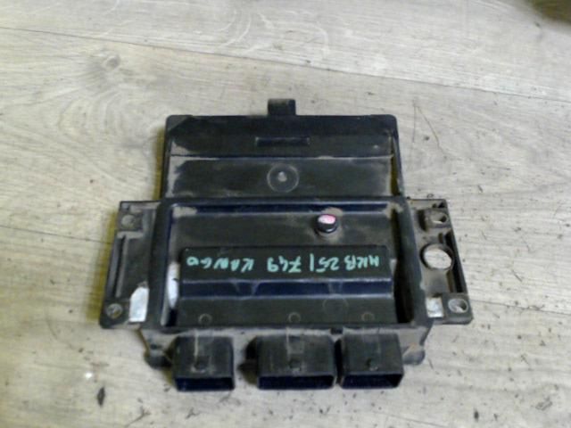 bontott RENAULT KANGOO Motorvezérlő