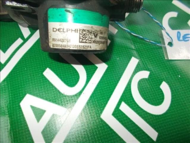 bontott RENAULT KANGOO Porlasztó Sor / Híd