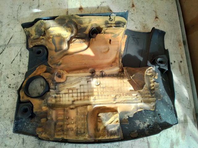 bontott RENAULT KANGOO Felső Motorburkolat