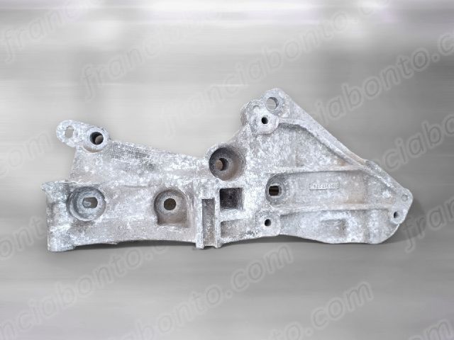 bontott RENAULT KANGOO Generátor Tartó Bak