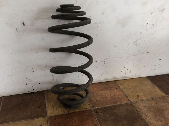 bontott RENAULT KANGOO Hátsó Rugó