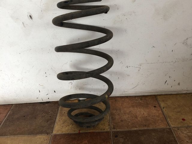 bontott RENAULT KANGOO Hátsó Rugó