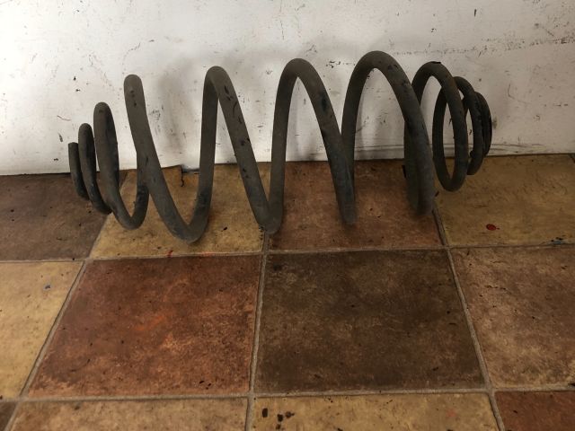 bontott RENAULT KANGOO Hátsó Rugó