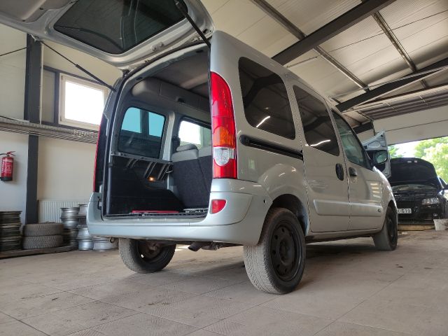 bontott RENAULT KANGOO Homlokfal (Üres lemez)