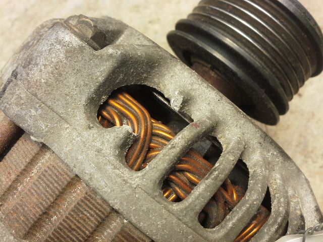 bontott RENAULT KANGOO Generátor