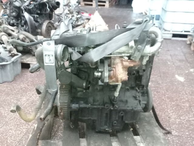 bontott RENAULT KANGOO Hengerfej