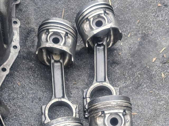 bontott RENAULT KANGOO Dugattyú és Hajtókar