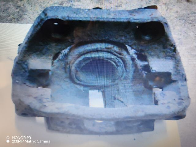 bontott RENAULT KANGOO Jobb első Féknyereg Munkahengerrel