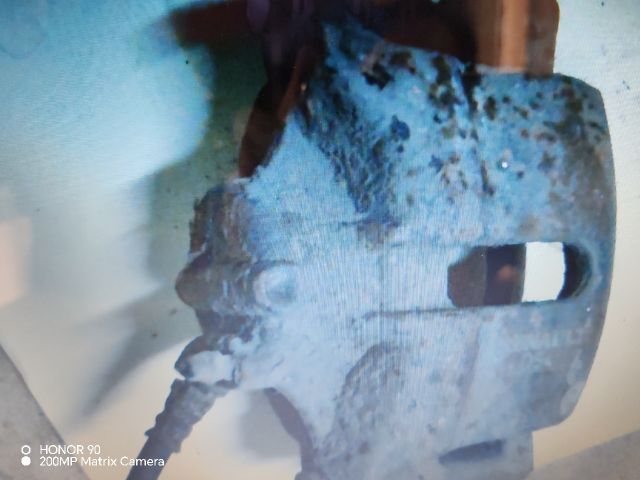 bontott RENAULT KANGOO Jobb első Féknyereg Munkahengerrel