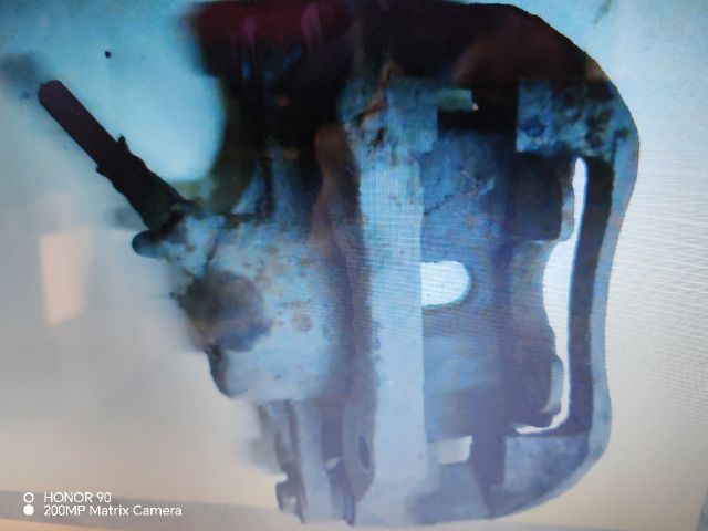 bontott RENAULT KANGOO Jobb első Féknyereg Munkahengerrel