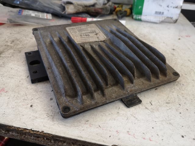 bontott RENAULT KANGOO Motorvezérlő