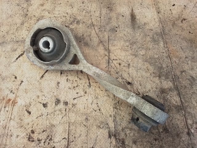 bontott RENAULT KANGOO Motor Tartó Bak (Fém)