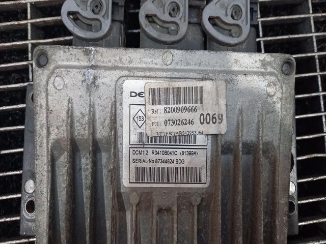 bontott RENAULT KANGOO Motorvezérlő