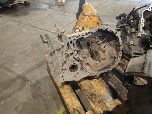 bontott RENAULT KANGOO Váltó (Mechanikus)